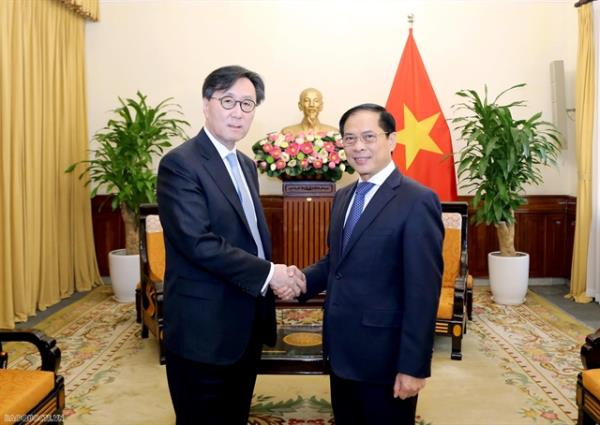越韩推进战略对话机制