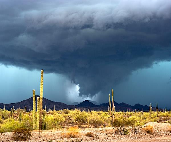 亚利桑那季风：破坏电线，损坏飞机
